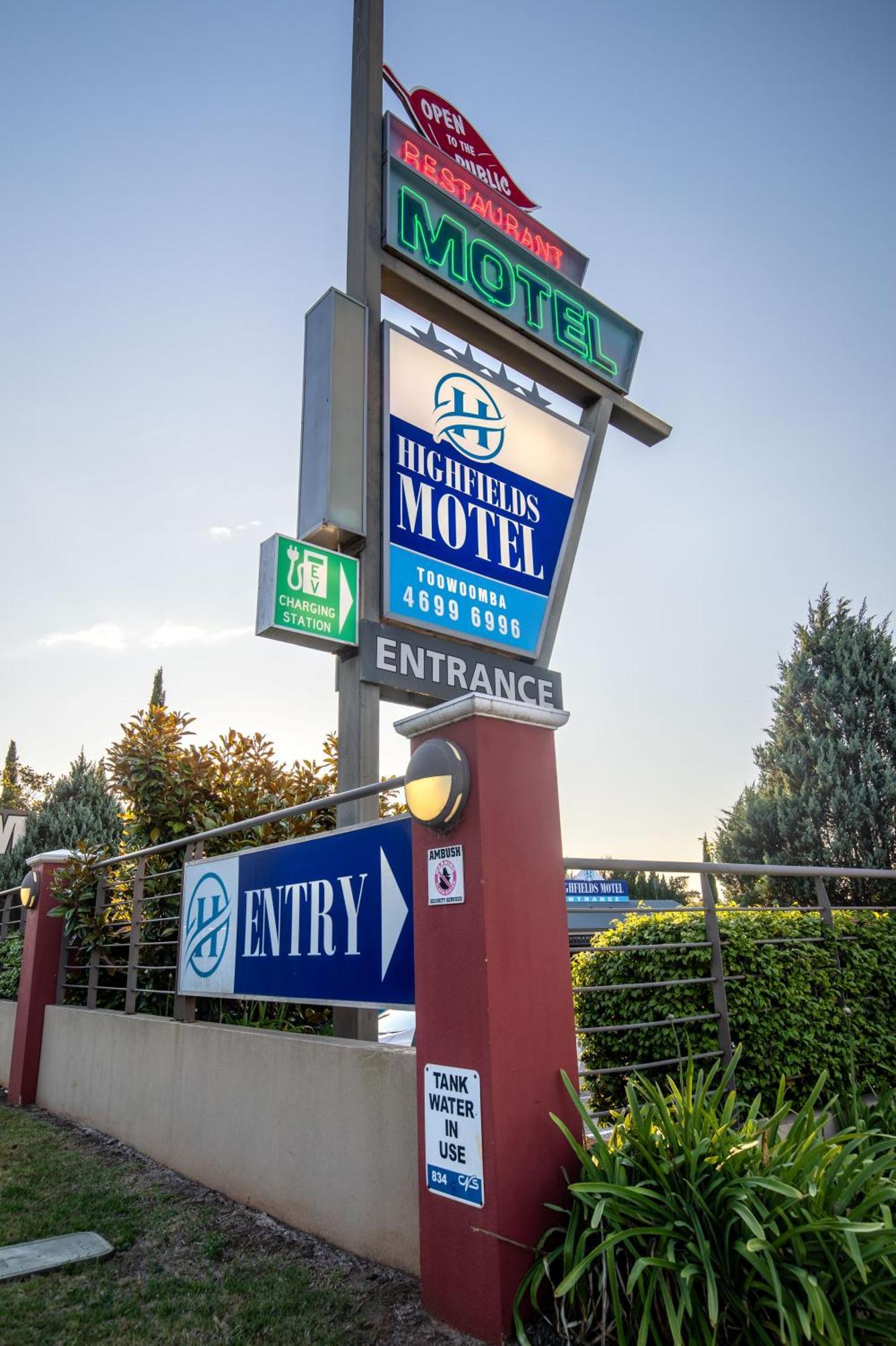 Highfields Motel Toowoomba Bagian luar foto
